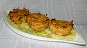 Květákové muffiny se salátem