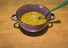 Cibulovo-česneková polévka s bramborami