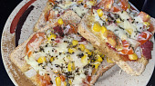 Toastová pizza v troubě