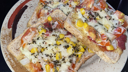 Toastová pizza v troubě