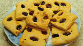Focaccia podle Emanuele Ridi (Italský chléb), s černými olivami a sušenými rajčaty