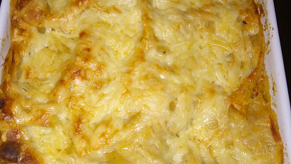 Zapečené nepředvařené lasagně s kuřecím a sýrem