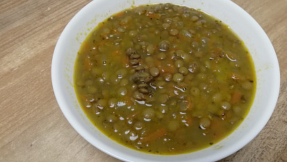 Podzimní čočková polévka s křenem