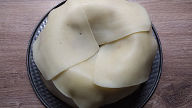 Slaná bábovka z toustového chleba