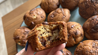 Čokoládovo-banánové muffiny, Výborné, křehounké, vyfouklé a vláčné muffinky.