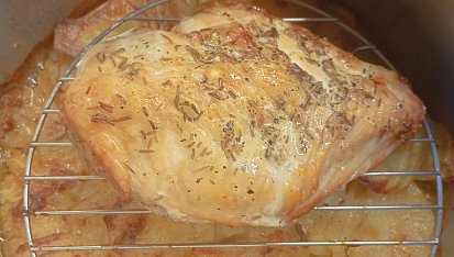 Kuřecí supreme sous-vide zapečené s rozmarýnovými bramborami v MTH