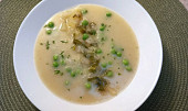 Kedlubnová máslová polévka s hráškem