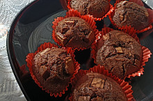 Muffiny s hořkou i mléčnou čokoládou