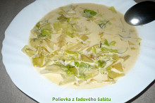 polévka z ledového salátu-