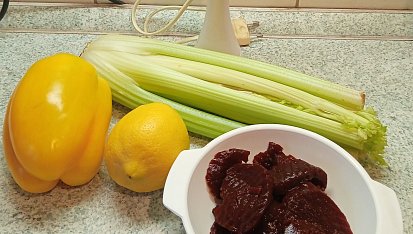 Smoothie z červené řepy a řapíkatého celeru
