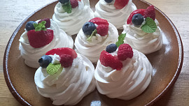 Mini Pavlova