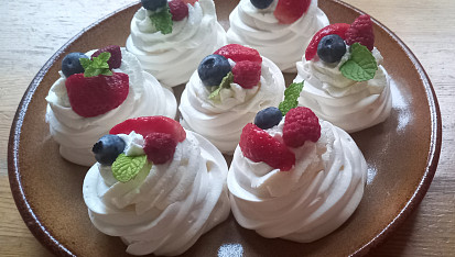 Mini Pavlova
