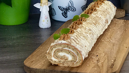 Oříšková roláda s mascarpone krémem