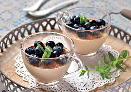 Panna cotta s chutí tiramisu