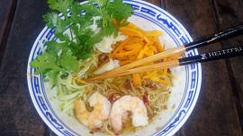 Vietnamský krevetový salát