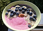 Malinová smoothie bowl