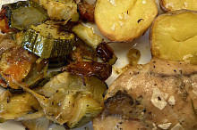 Králičí stehna sous-vide s pečenou zeleninou