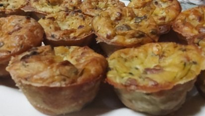 Cuketové muffiny plněné mozzarellou, Muffiny cuketové z mozzarelou 😋
