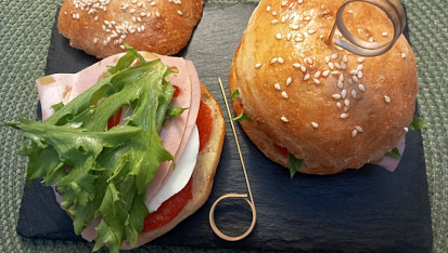 Panini s mortadellou a mozzarellou