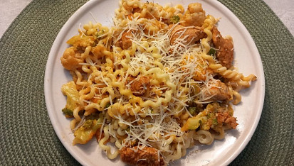 Restovaná směs květáku, brokolice a romanesca