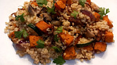 Bulgur s pečenou dýní, cuketou a žampiony