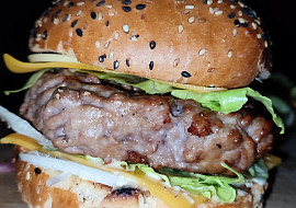 Domácí burger (gril)