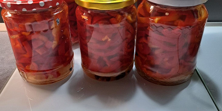 Sterilovaná paprika s olejem