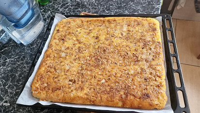 Jablečné  řezy obrácené, ...po obrácení jsou jablíčka nahoře