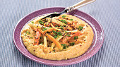 Hummus s pečenou zeleninou a česnekem