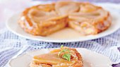 Hruškovo-jablečný tarte tatin