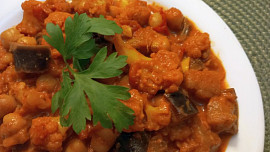 Květák, lilek a cizrna na způsob indické tikka masala