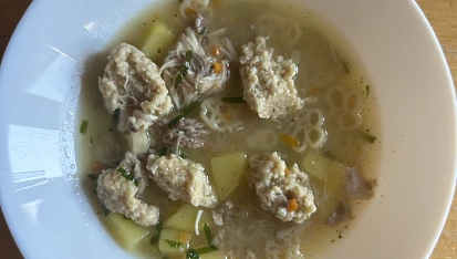 Polévka s noky a těstovinami