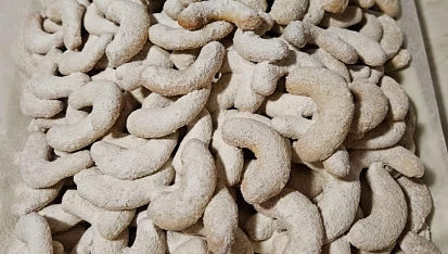 Vánoční cukroví - křehké vanilkové rohlíčky