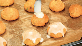 Bochánky s cukrovou polevou