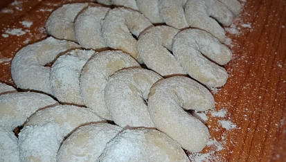 Vánoční cukroví - křehké vanilkové rohlíčky