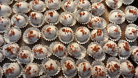 Kuličky alà Red Velvet s bílou čokoládou