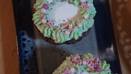 Lehký tvarohový krém (nejen) na cupcakes