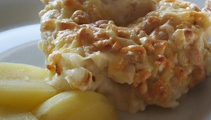 Gratinovaný květák s mandlemi a sýrem