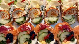 Sýrové lahůdkové chlebíčky