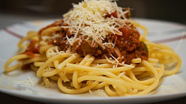 Spaghetti al tonno (Špagety s tuňákem)