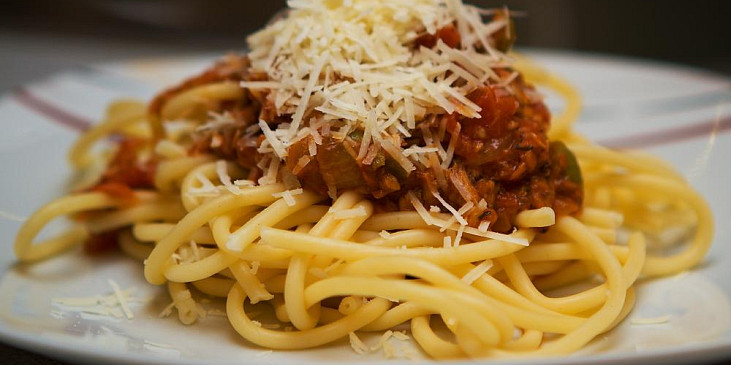 Spaghetti al tonno (Špagety s tuňákem)