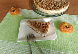 Lotus cheesecake s jablky a drobenkou