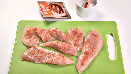 Těstovinový salát s ricottou a grilovaným masem