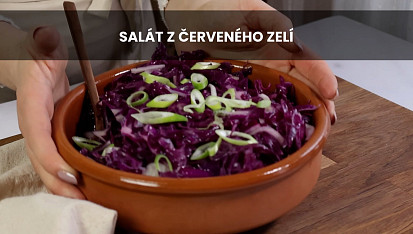 Salát z červeného zelí