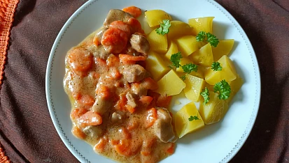 Vepřové maso v mrkvi