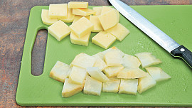 Smažený celer se sýrem