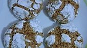 Perníkové crinkle cookies