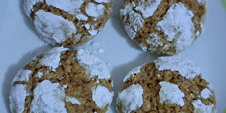 Perníkové crinkle cookies