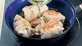 Krůtí roládky se sušenými rajčaty