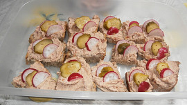 Fazolová pomazánka se sušenými rajčaty